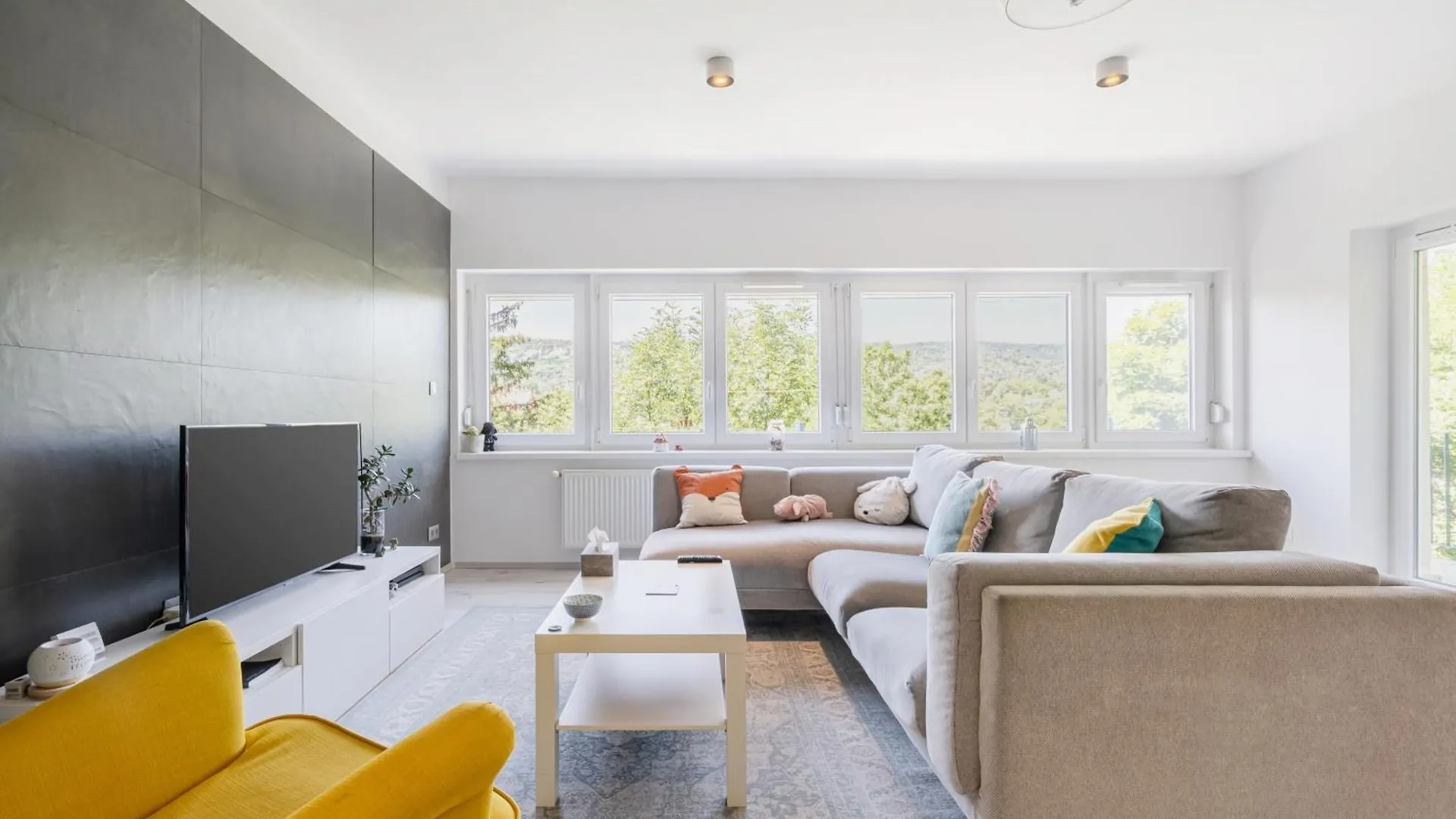 Earthy Elegance Apartment ブダペスト